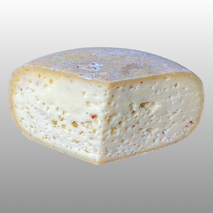 Milde boerenkaas met pepermélange, rauwmelkse bergkaas met eetbare natuurkorst en zachte kruidenmix.